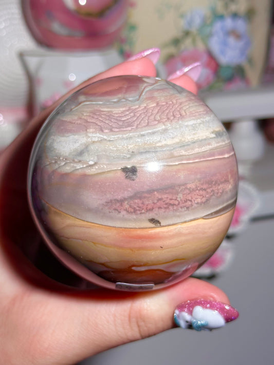 Pastel polychrome sphere