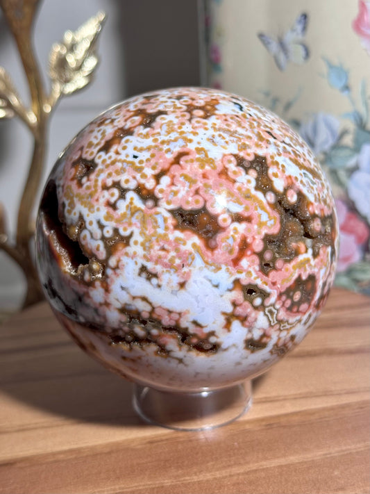 Veinless ocean jasper sphere