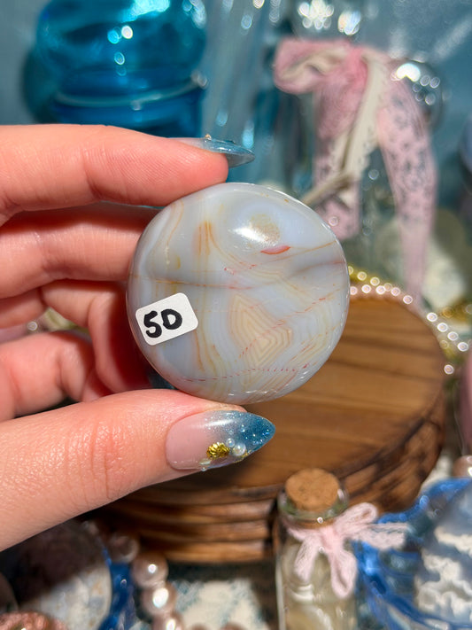 Blue banded agate palmstone D