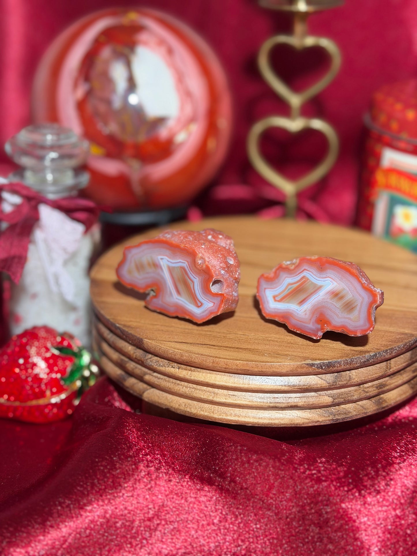 Fiery red Patagonia agate pair from Argentina
