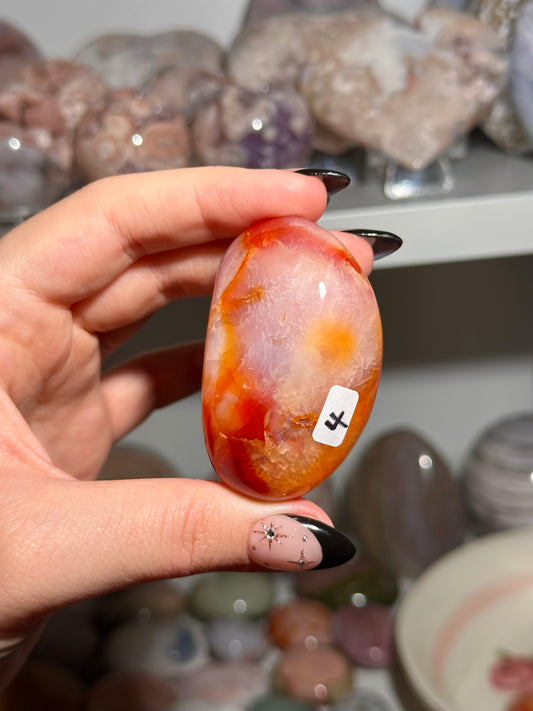 Carnelian palmstone
