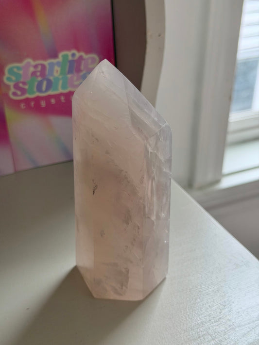 Gemmy Blue rose quartz tower
