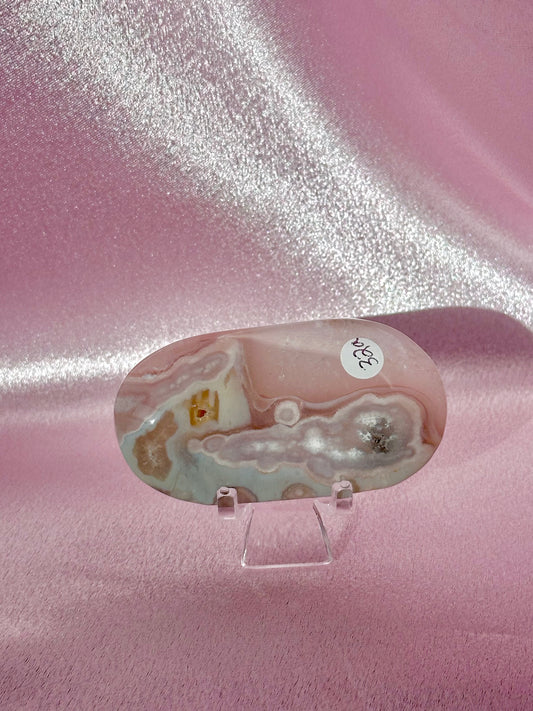 Flower agate palmstone