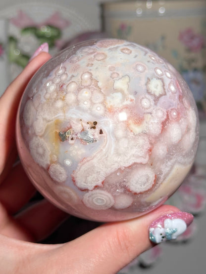 Statement flower agate sphere