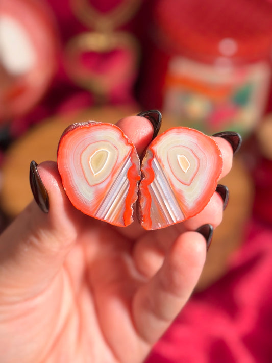 Fiery red Patagonia agate pair from Argentina