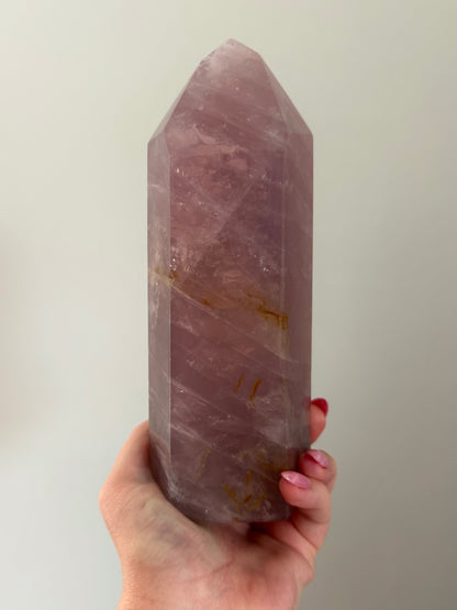 Statement Glassy Purple-toned star rose quartz tower with bright “rainbow” asterism & golden healer