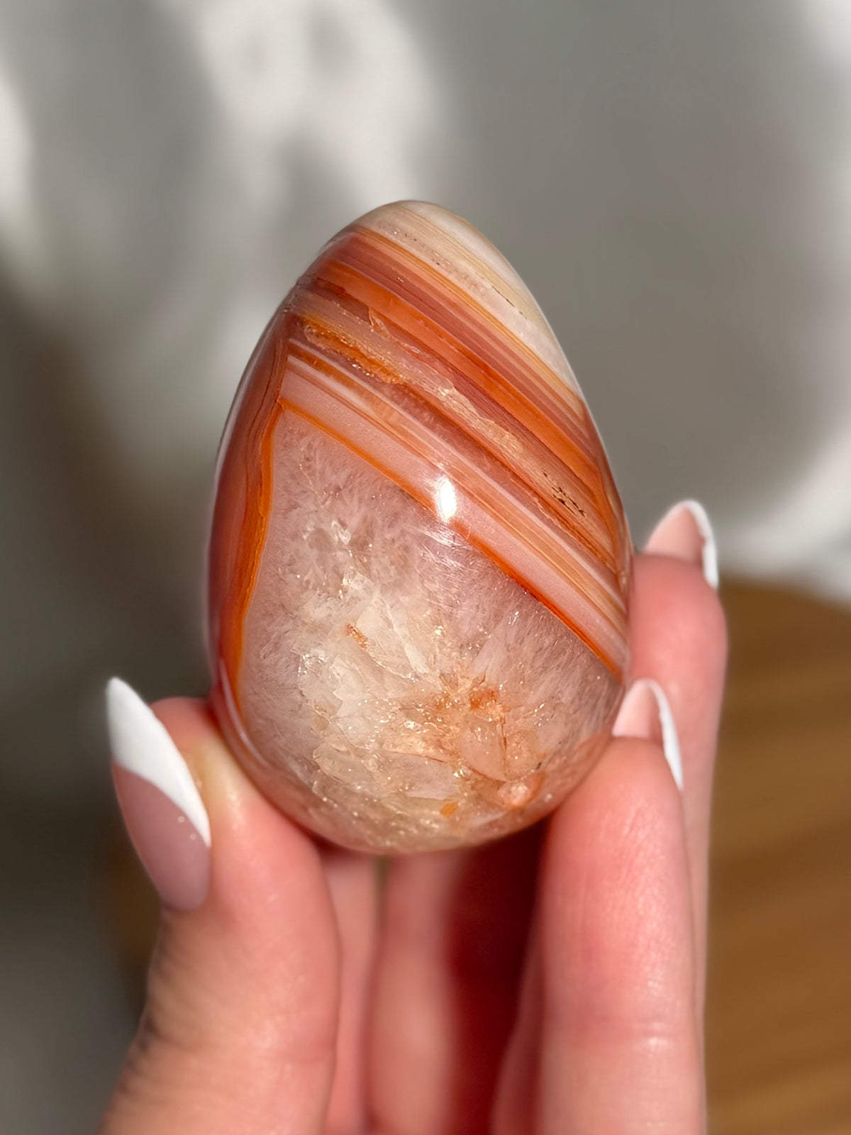Banded carnelian egg