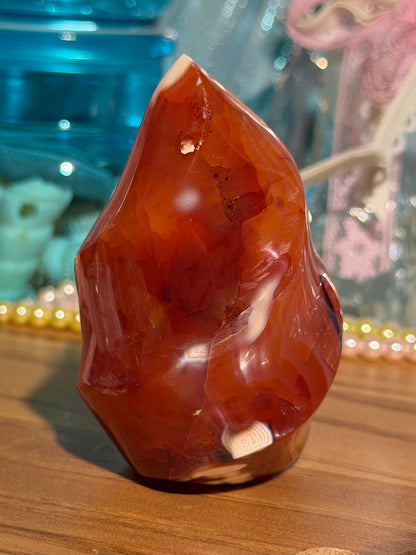 Toasty banded carnelian flame