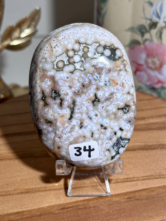 Neutral & soothing Ocean jasper palmstone