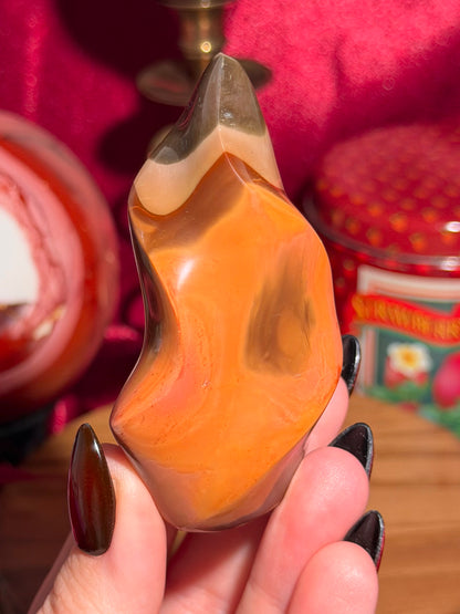 Polychrome jasper flame