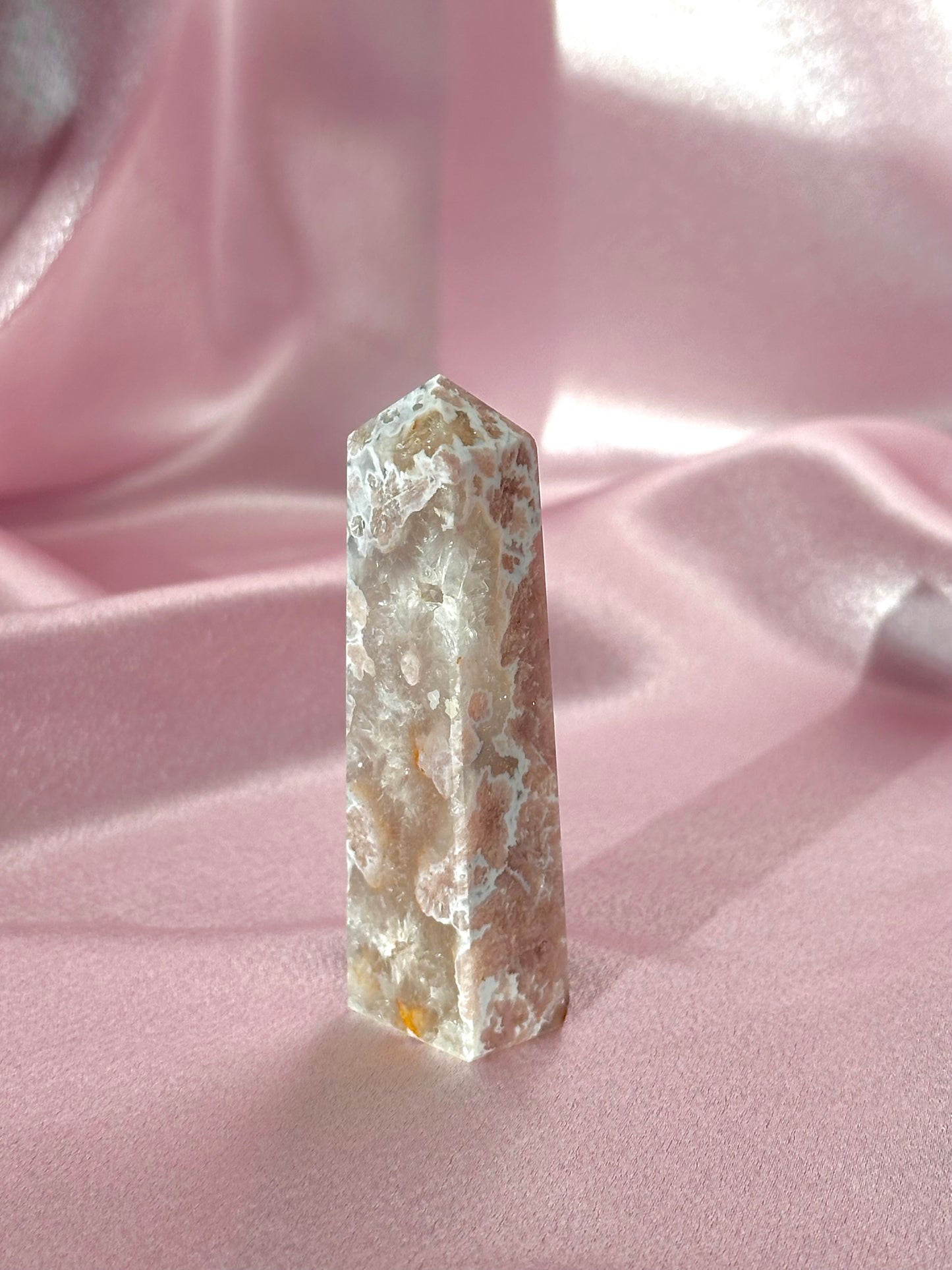 Flower agate tower (J)