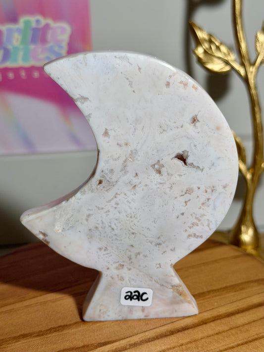 Pink carnelian self-standing moon carving from Indonesia (22O)