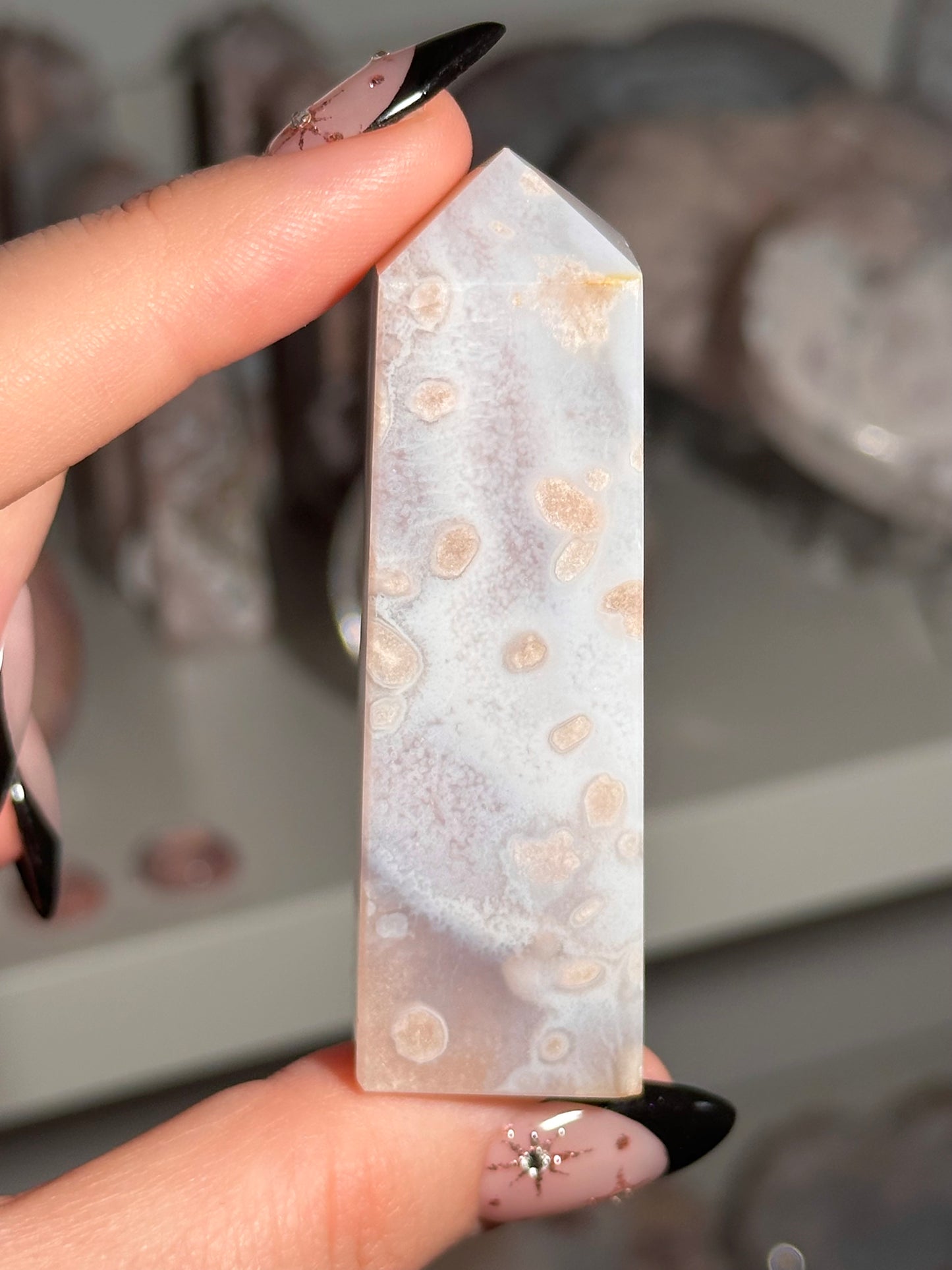 Flower agate tower (i)