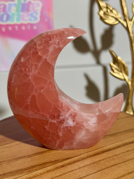 Rose calcite self standing moon from Pakistan (A)