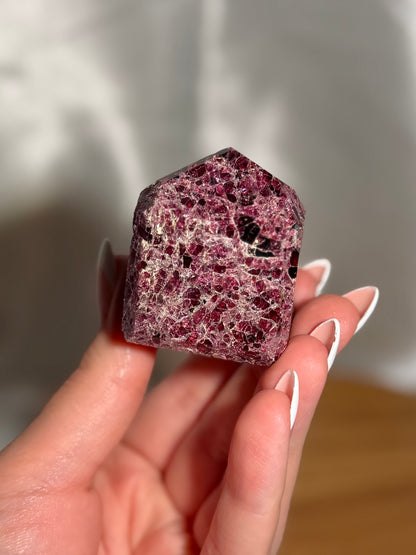 Garnet freeform