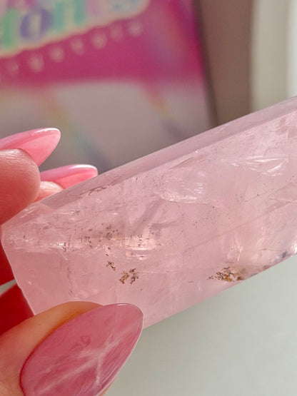 Gemmy pink rose quartz tower