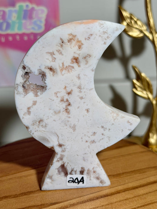 Pink carnelian self-standing moon carving from Indonesia (20A)