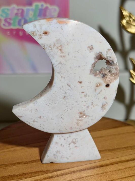 Pink carnelian self-standing moon carving from Indonesia (20A)