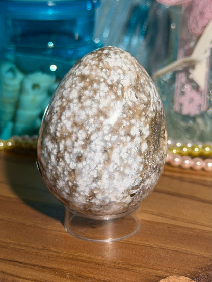 Bubbly white sea jasper eggie