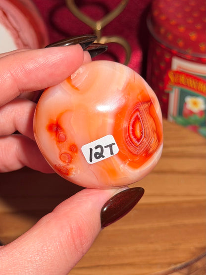 Pink carnelian palmstone 12T