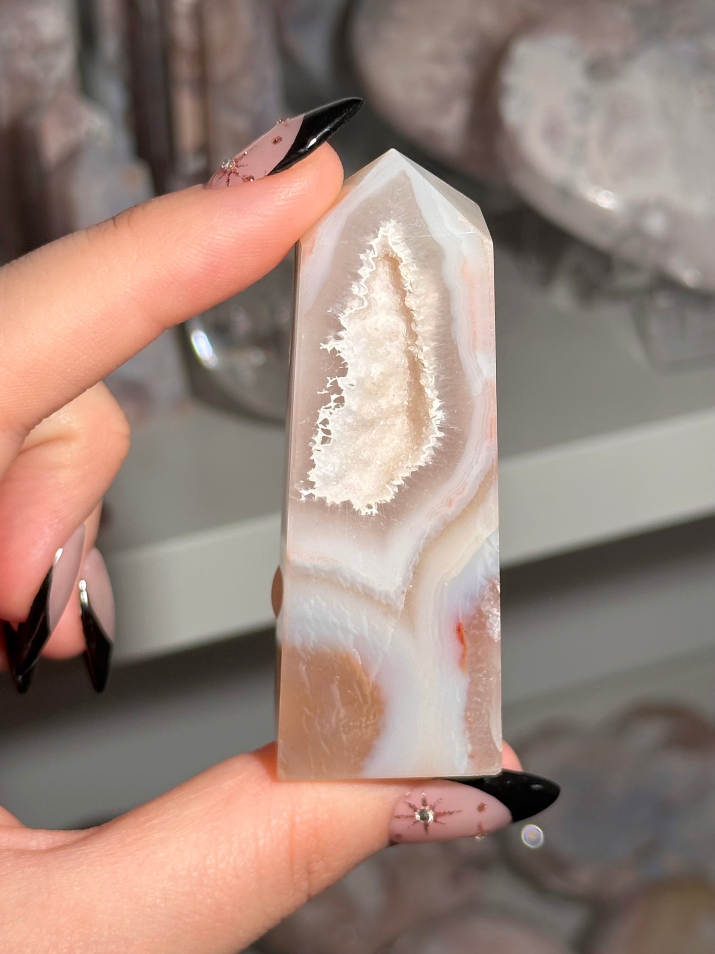 Flower agate tower (P)