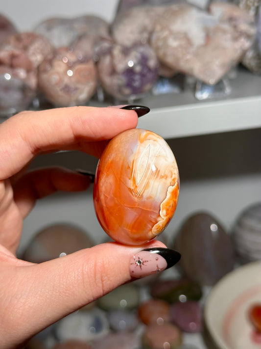 Carnelian palmstone