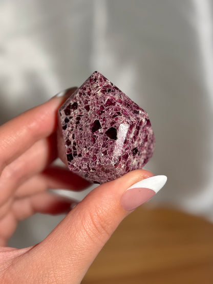 Garnet freeform