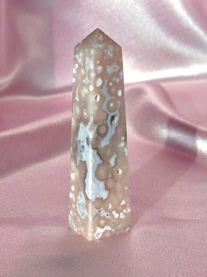 Flower agate tower (R)