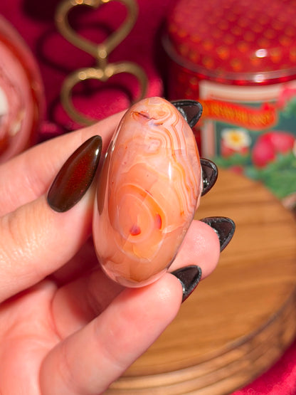 Pink carnelian palmstone 11C