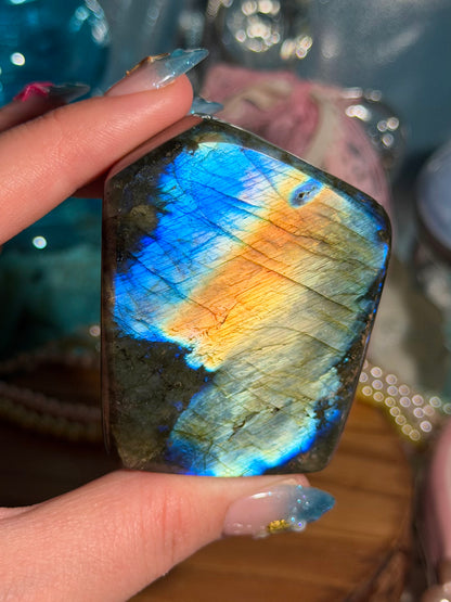 Labradorite freeform from Madagascar 15B