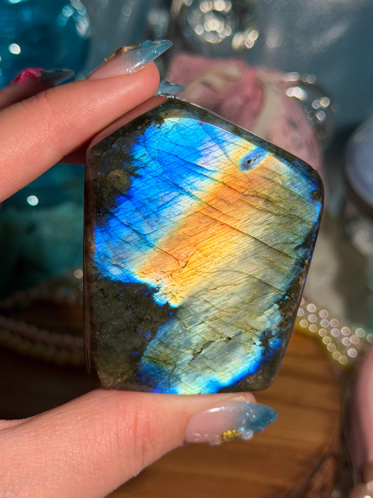 Labradorite freeform from Madagascar 15B