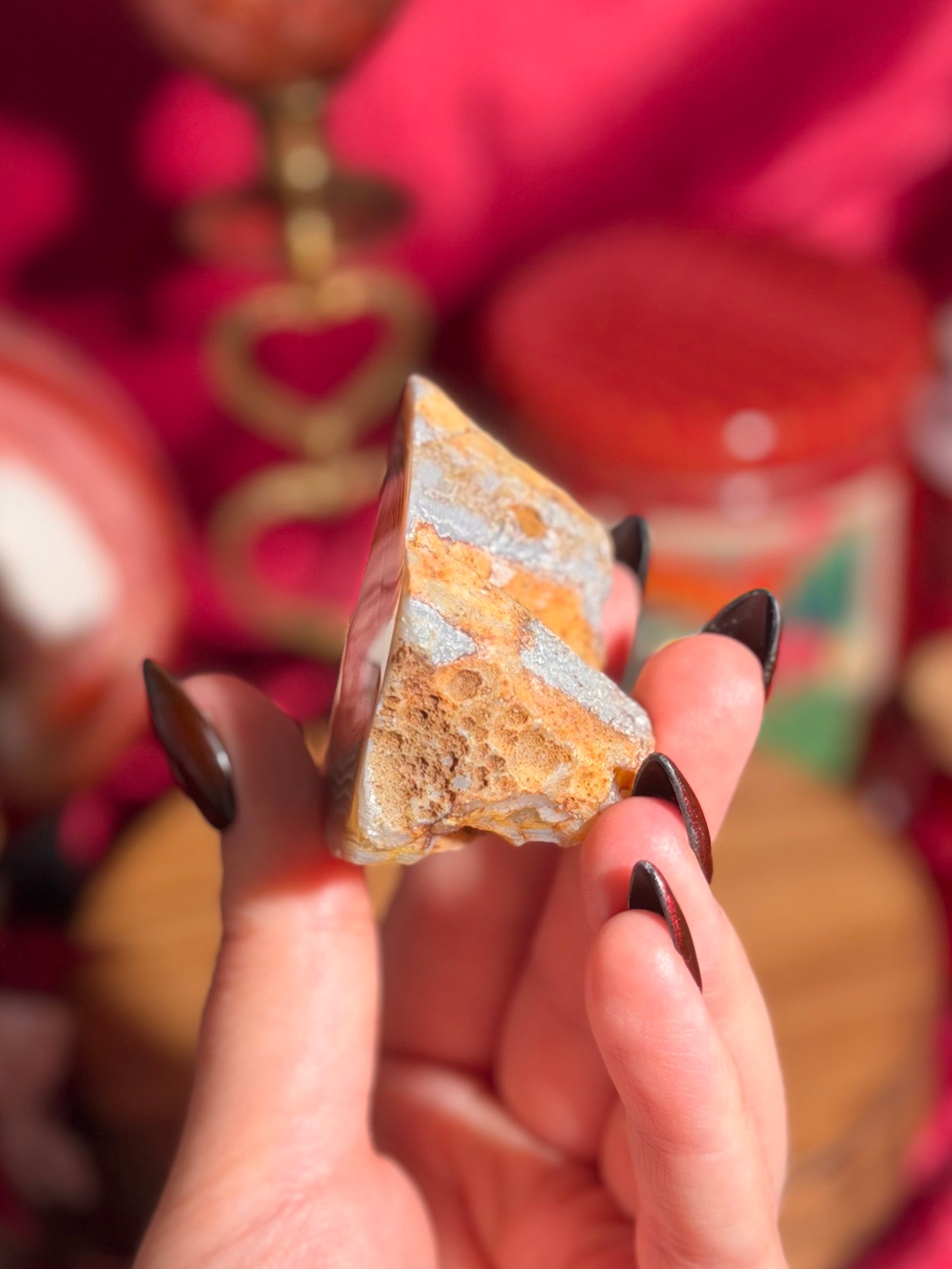 Cool neutral toned Laguna agate from Mexico