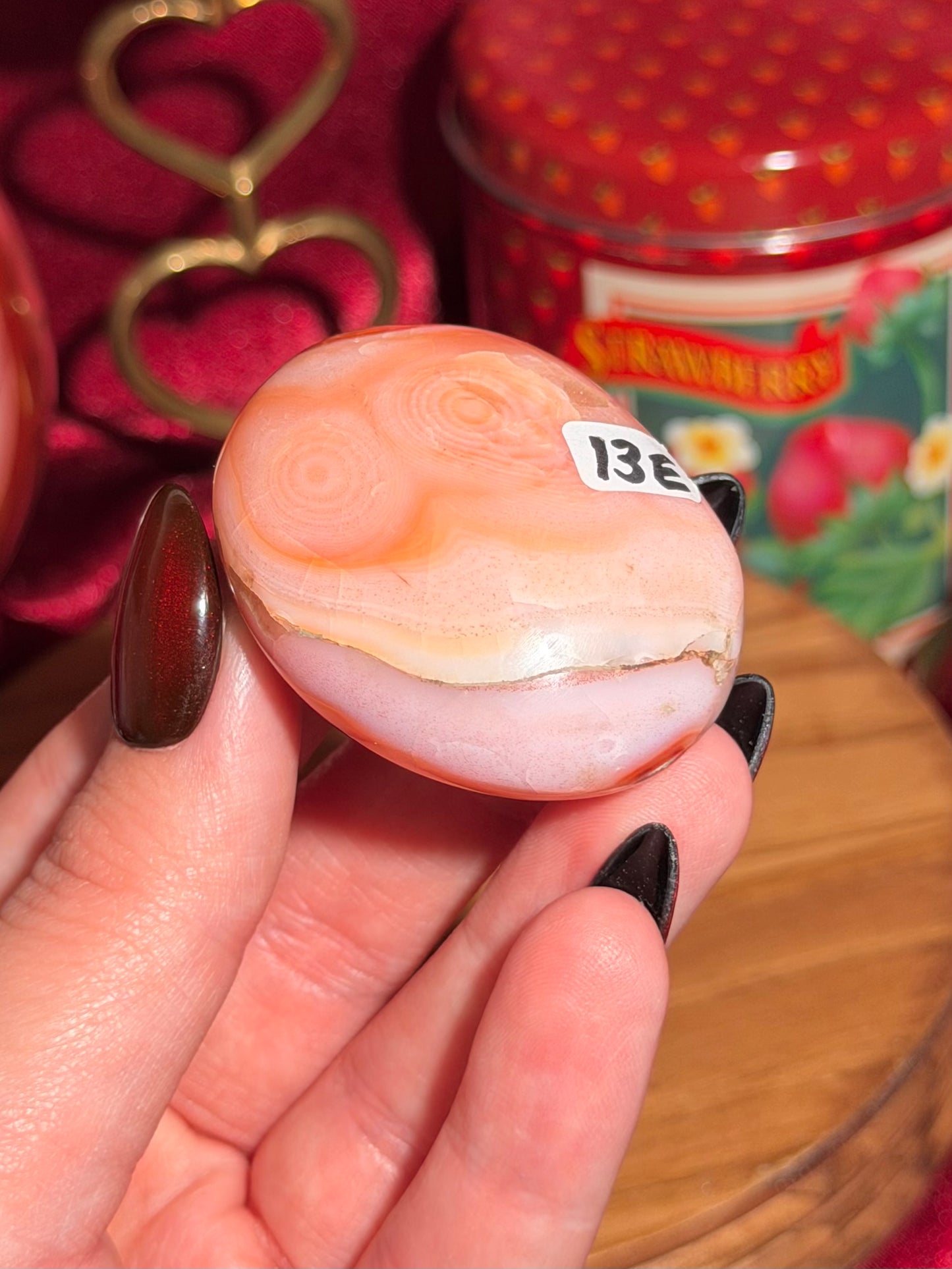 Pink carnelian palmstone 13E