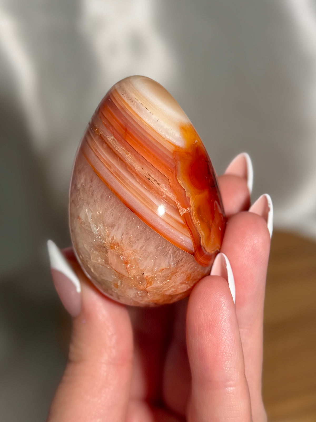 Banded carnelian egg