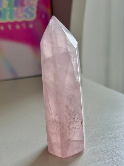 Gemmy pink rose quartz tower