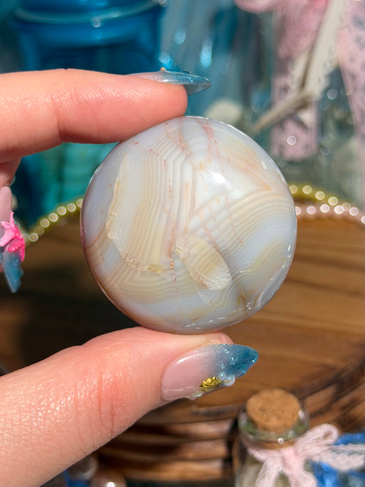 Blue banded agate palmstone D