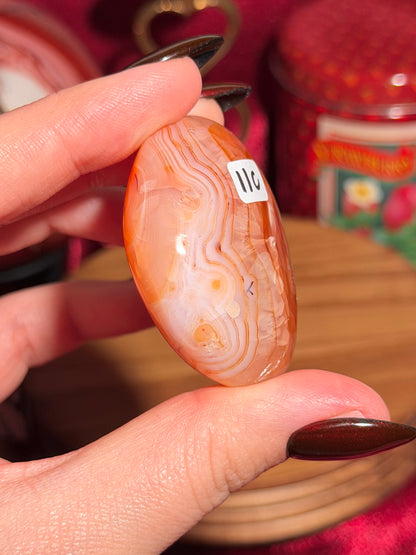Pink carnelian palmstone 11C