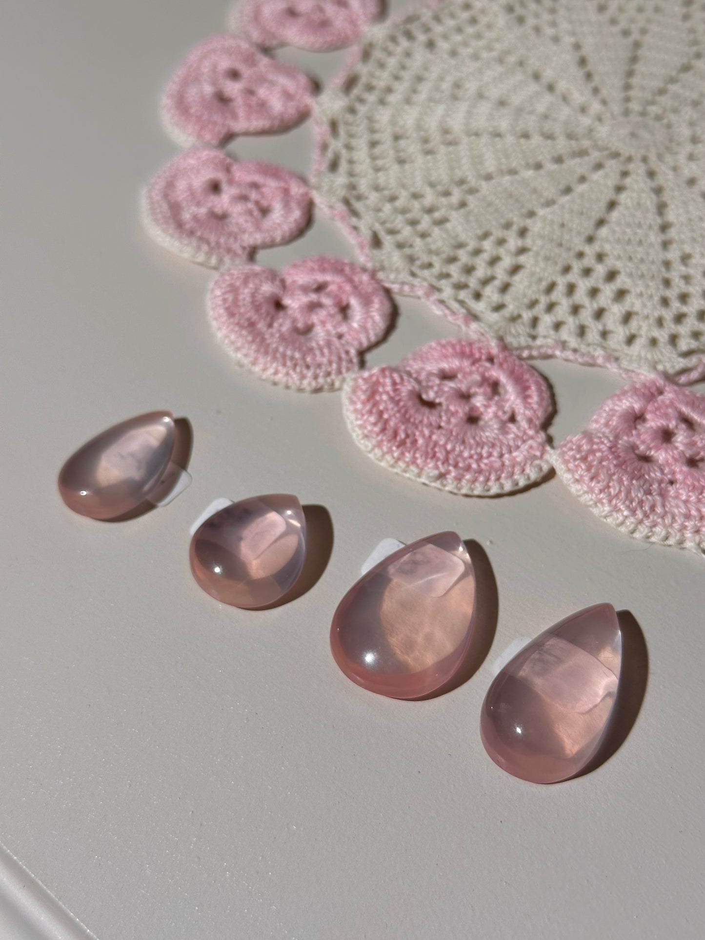 Star rose quartz tear drop carving (B)