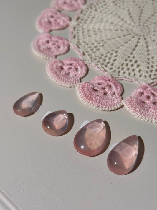Star rose quartz tear drop carving (B)