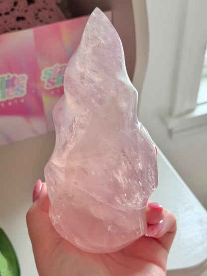 Statement gemmy star rose quartz flame