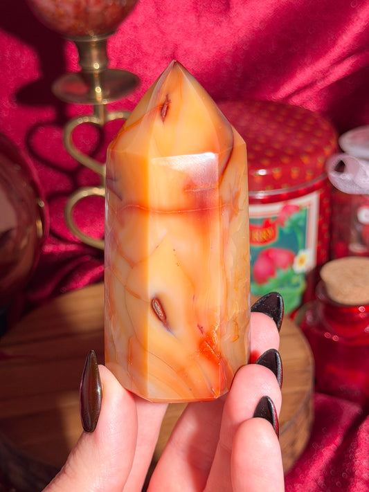 Creamy yellow carnelian tower