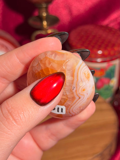 Pink carnelian palmstone 11C