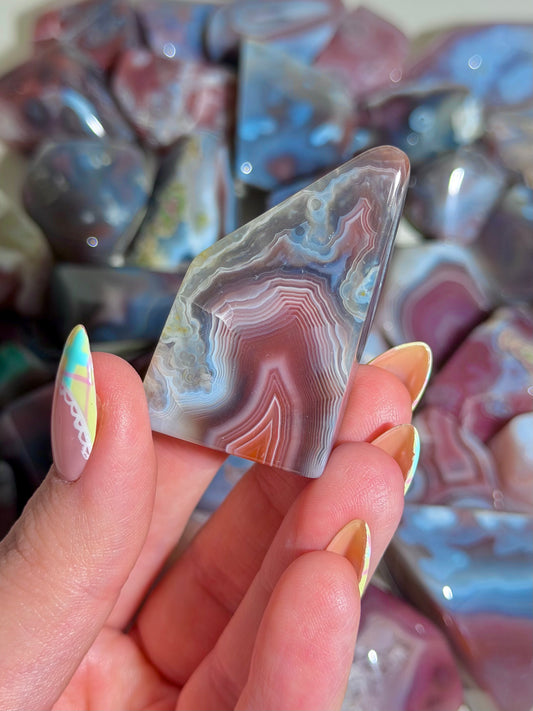 Swazi agate mini freeforms from Mozambique - Intuitive pick