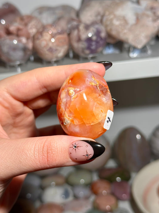 Carnelian palmstone