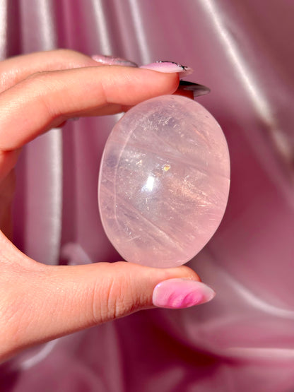 Gemmy star rose quartz palmstone (D)