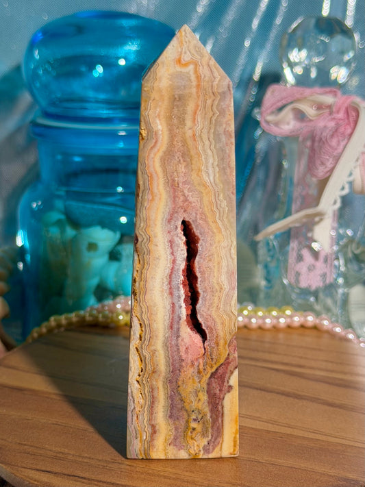 "Coral Reef" Indonesian crazy lace agate tower 34E