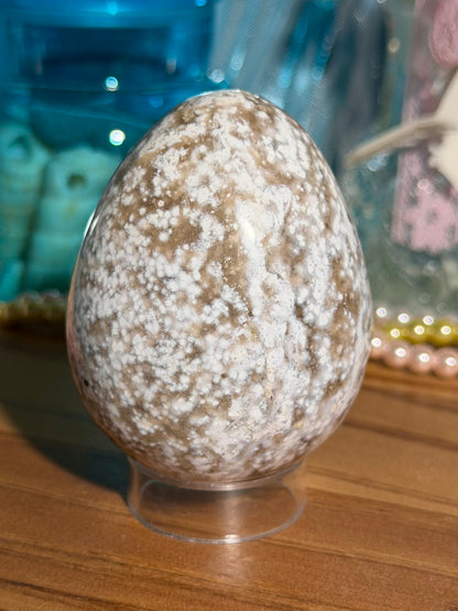 Bubbly white sea jasper eggie