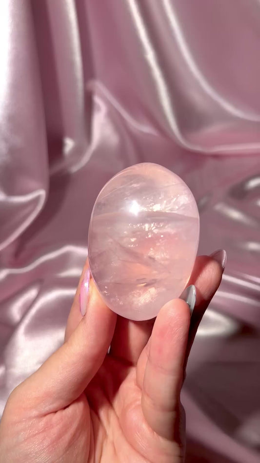 Gemmy star rose quartz palmstone (D)