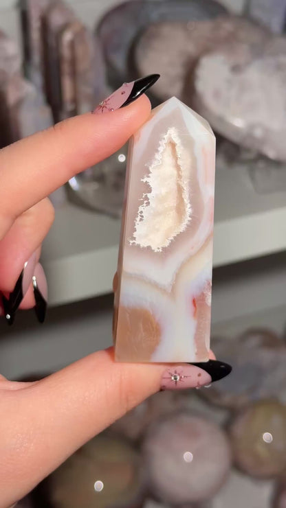 Flower agate tower (P)