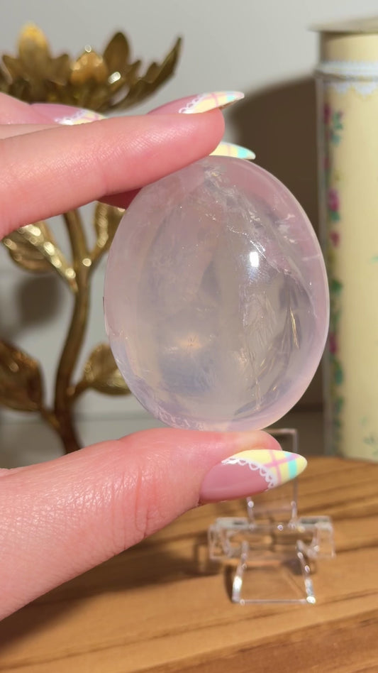Gemmy star rose quartz palmstone 30O